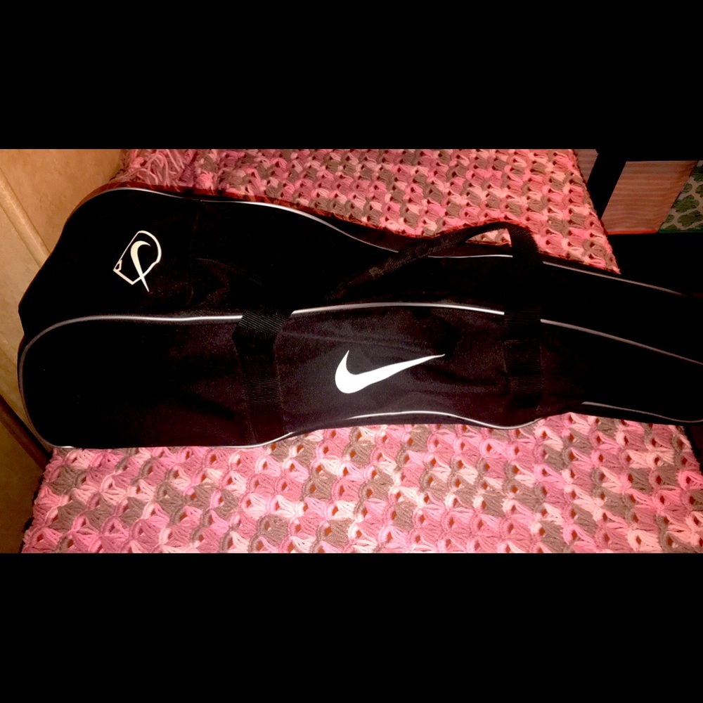 Nike black bat bag baseball / softball